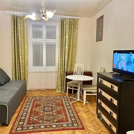 Style apartments in old Lviv Extérieur photo