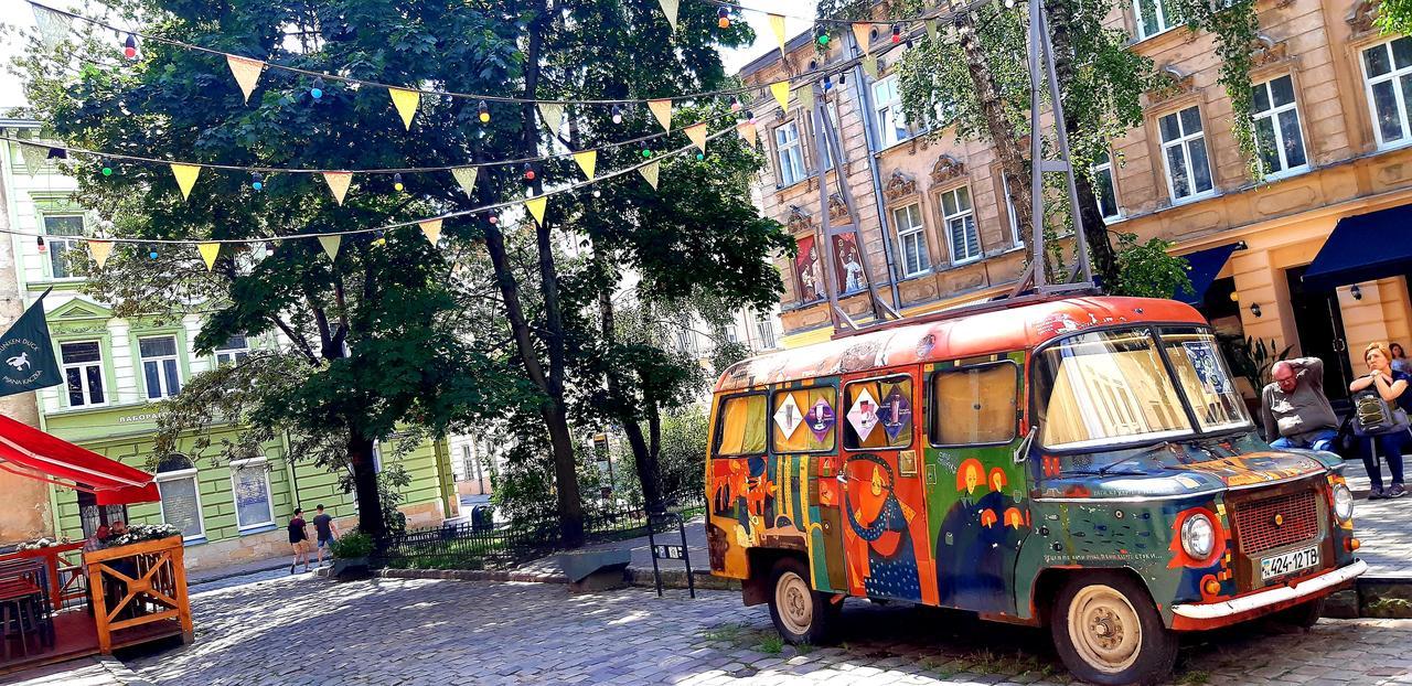 Style apartments in old Lviv Extérieur photo